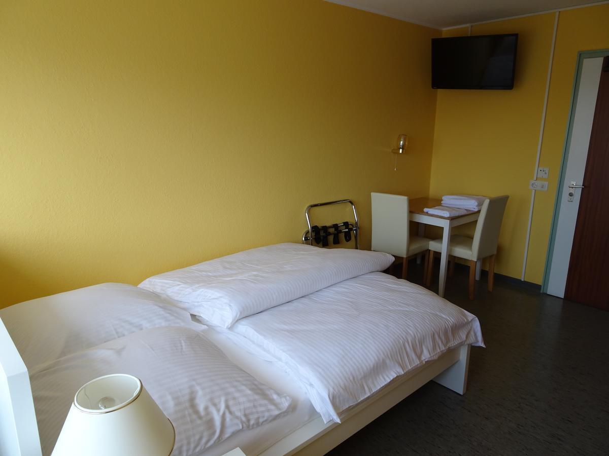 Hotel-Pension Schlossgarten Trippstadt Extérieur photo