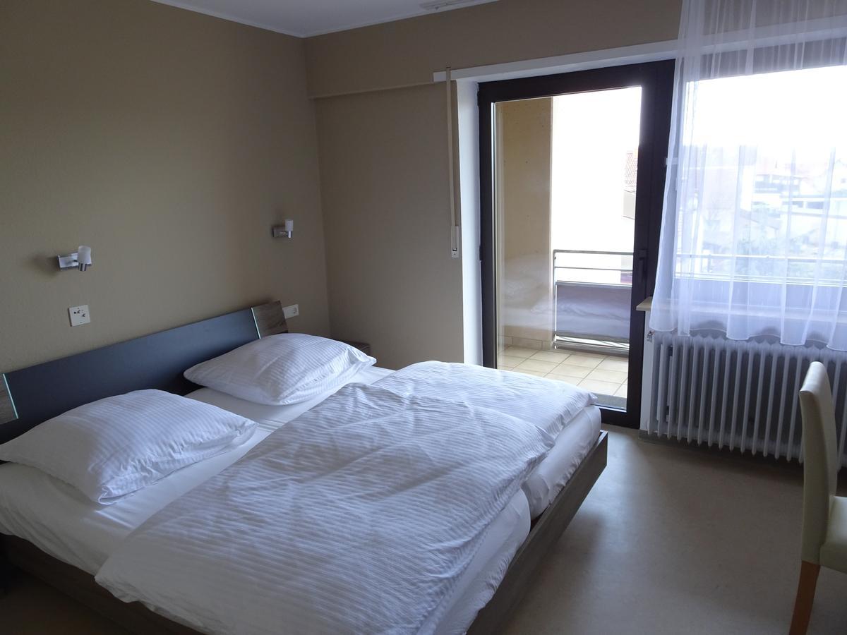Hotel-Pension Schlossgarten Trippstadt Extérieur photo